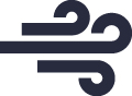Vue aérienne d’un littoral sous ciel d’ouragan, balises nautiques, cheminée industrielle fumante, logo en surimpression.