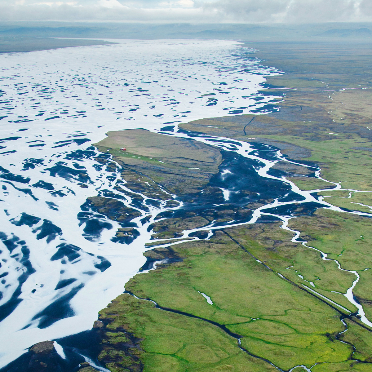 This is a professional head shot image of 2187_gi2h21_valuing Gi2.