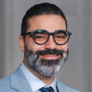 This is a professional head shot image of 1489983 Crinv.